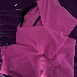 Figs , Women Size Large ( top & bottoms ), WELL TAKEN CARE OF